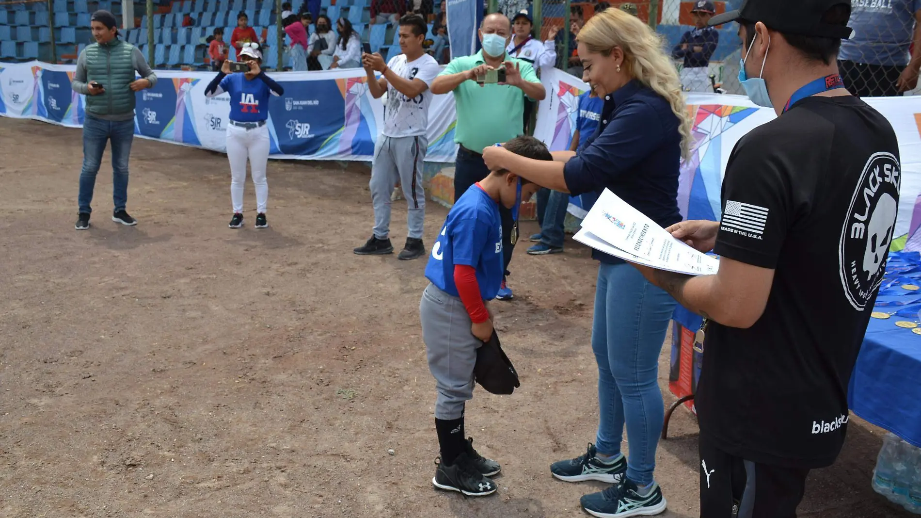 SJR ENTREGA DE MEDALLAS